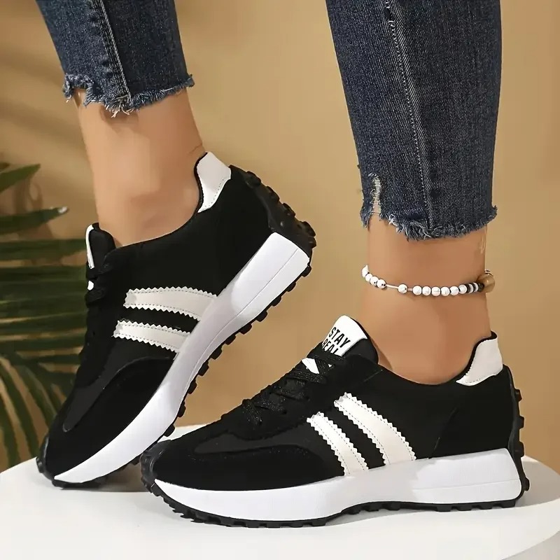 デザイナースニーカー女性スポーツシューズスニーカー厚底カジュ - Running Shoes Women のレビューと価格