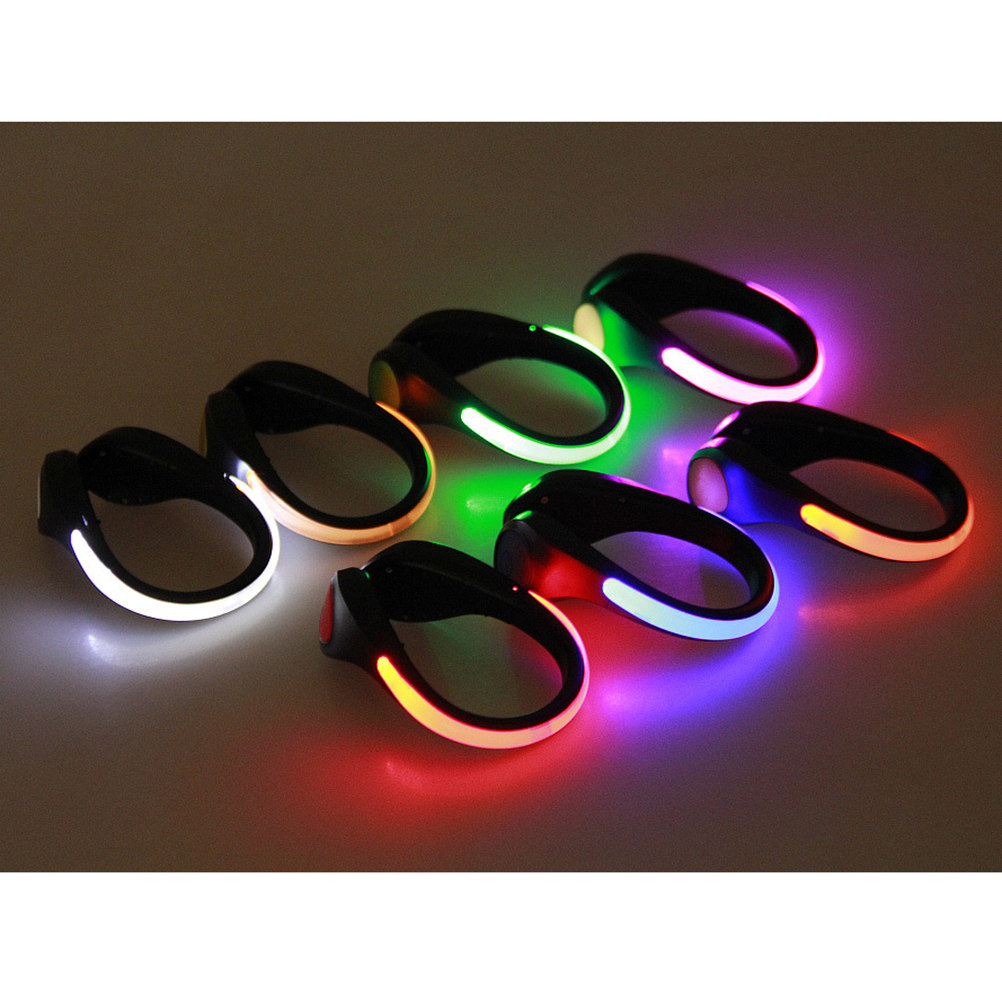 LEDシューズクリップ1個。緑色のライトで夜間のランニング、 - Running Visibility Gear のレビューと価格