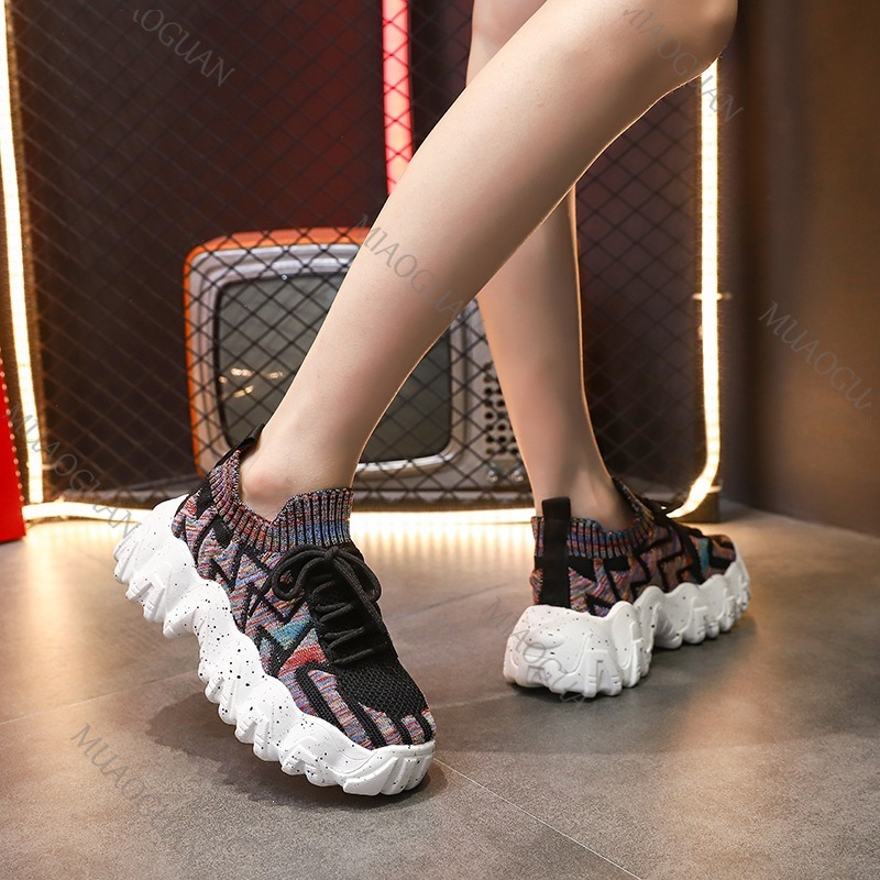 女性分厚いスニーカー通気性ニット厚底滑り止めスリッポンローフ - Running Shoes Women のレビューと価格