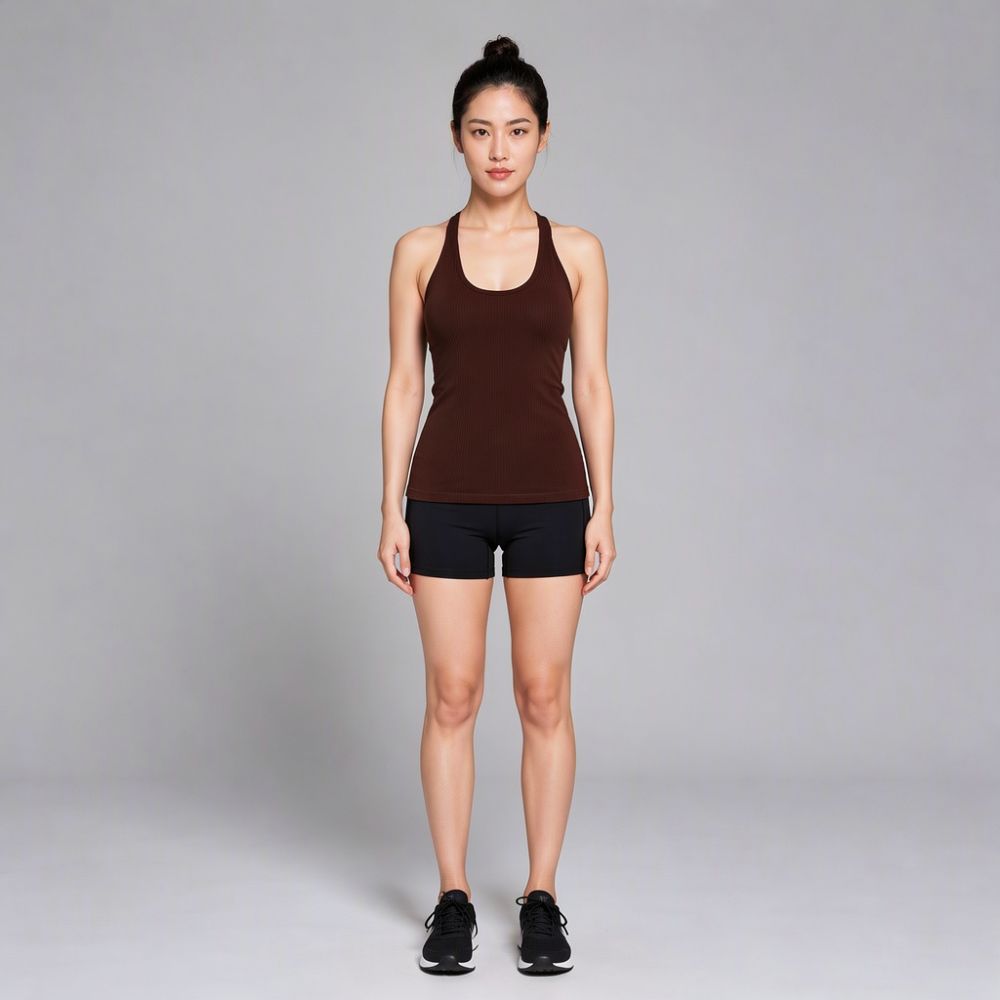 レディース用、吸汗速乾素材のスポーツタンクトップ。ルルスポー - Running Gear Junior のレビューと価格